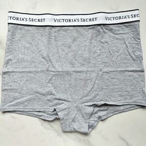 NWT VICTORIA'S SECRET LOGO COTTON SMOOTH BOYSHORT PANTY IN HEATHER GRAY SIZE MED